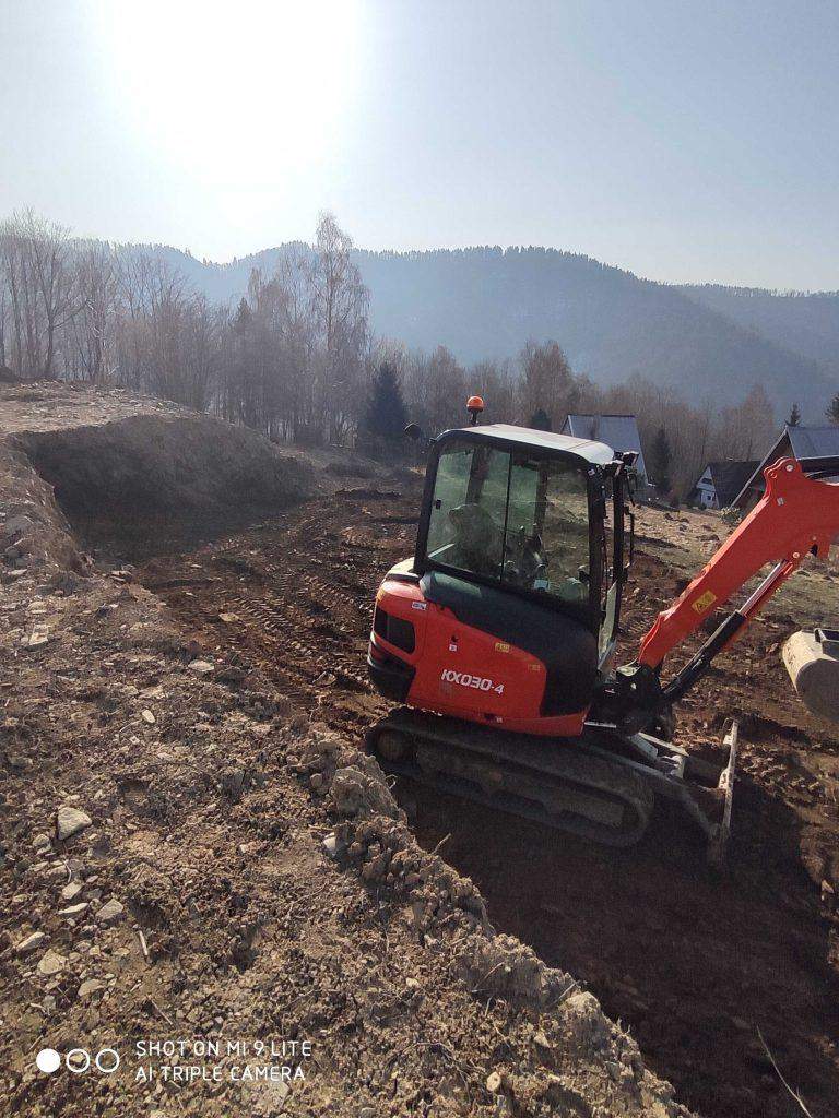 Usługi minikoparką i  i wiertnicą DIGGA 2